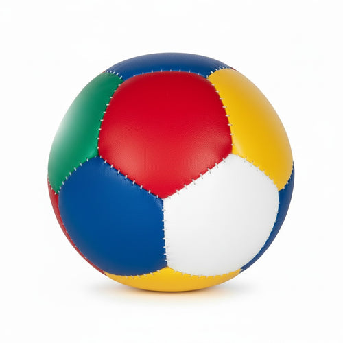 Balle douce pour chien en forme de ballon de football multicolore de la marque Croci. Composée de panneaux de couleur rouge, bleu, jaune, vert et blanc avec des coutures blanches, elle offre une texture moelleuse et souple idéale pour les petits chiens. Le fond est blanc uni.