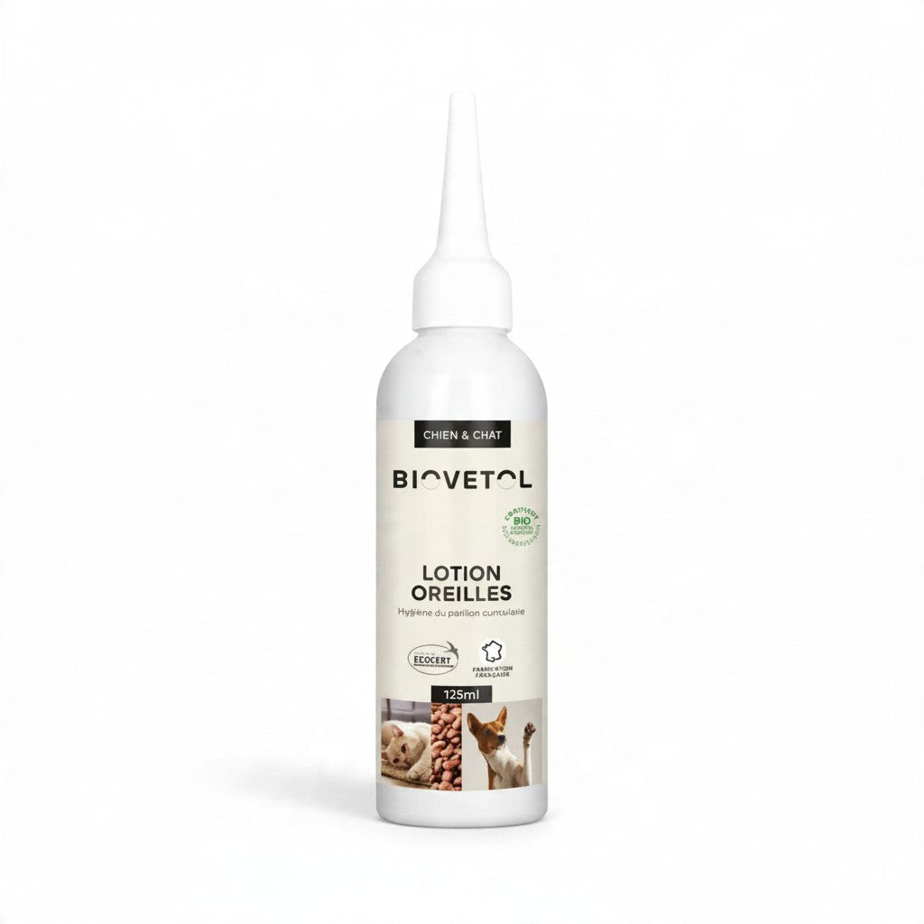 Flacon blanc à embout effilé de lotion oreilles Biovetol, 125 ml, pour chien et chat, label Ecocert et mention fabrication française